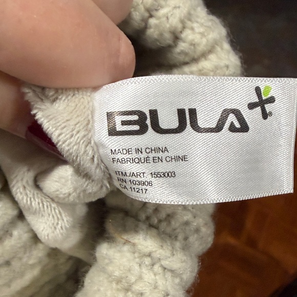 Cream Knit Beanie with Faux Fur Pom - Picture 5 of 6